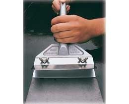 55825- 16" Grill Scraper